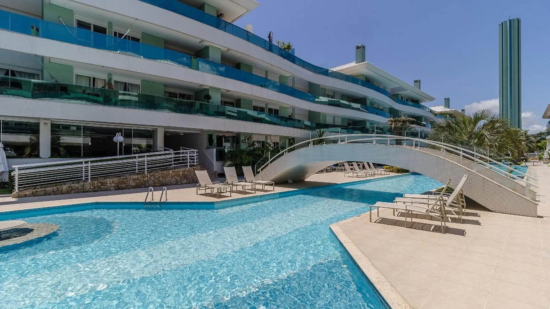 Apartment Apto Em Cond. C/ Acesso A Praia E Piscina Ave0232 Florianopolis Brazil